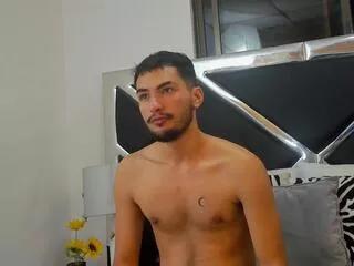 yoggi_aron from Flirt4Free
