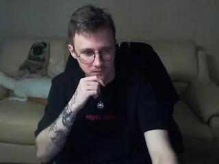 yur_last from Flirt4Free is Freechat