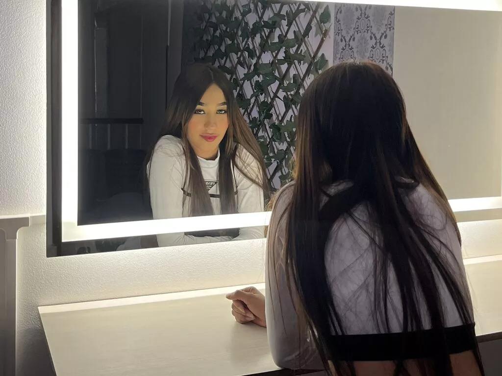 AlexaSolis webcams show profile image 