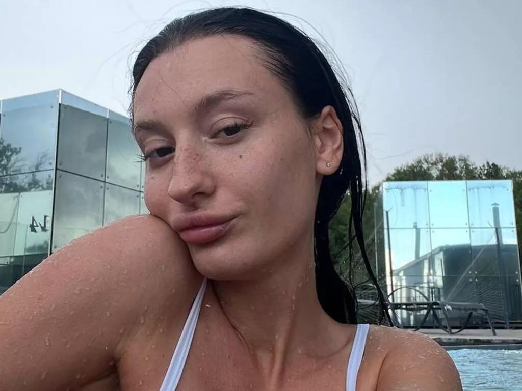 AliceLewandovski webcams show profile image 