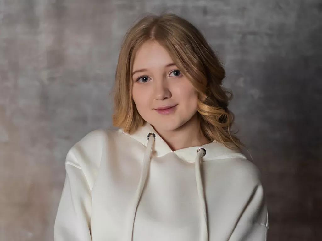 AlicePilgrim webcams show profile image 
