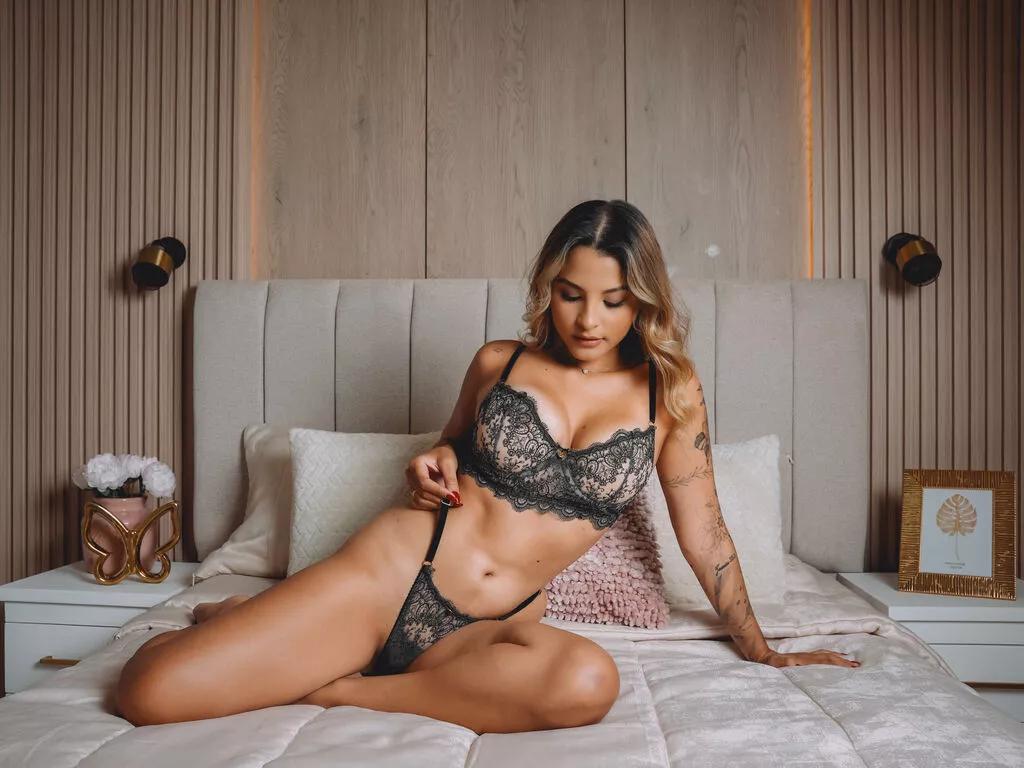 AlinaBass webcams show profile image 