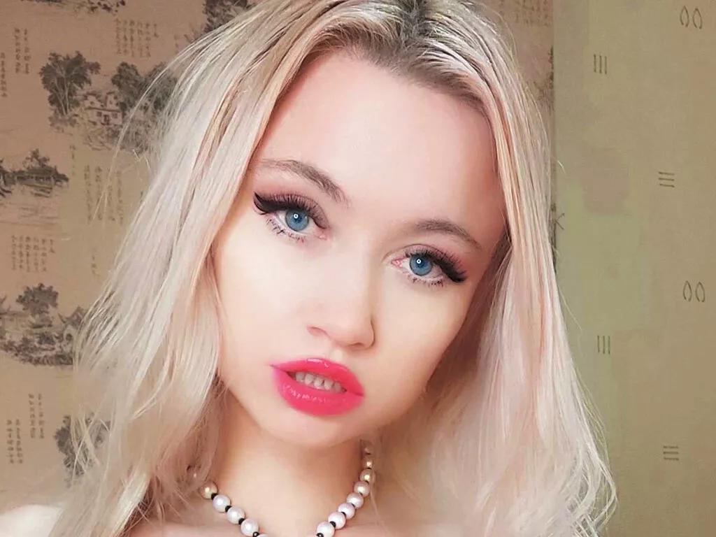 AlinaHopkins webcams show profile image 