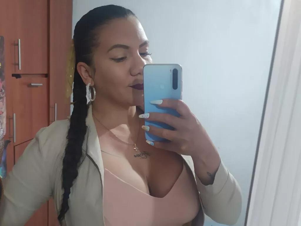 AlysaPear webcams show profile image 