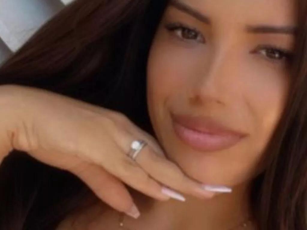 AnamiraLush webcams show profile image 
