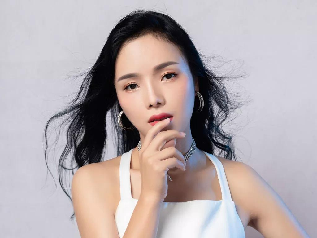 AnneJiang webcams show profile image 