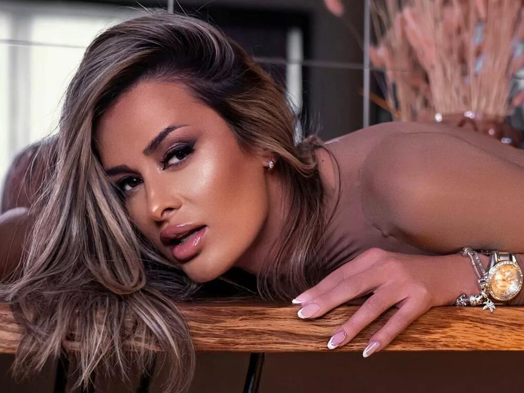 AshyTaylor webcams show profile image 