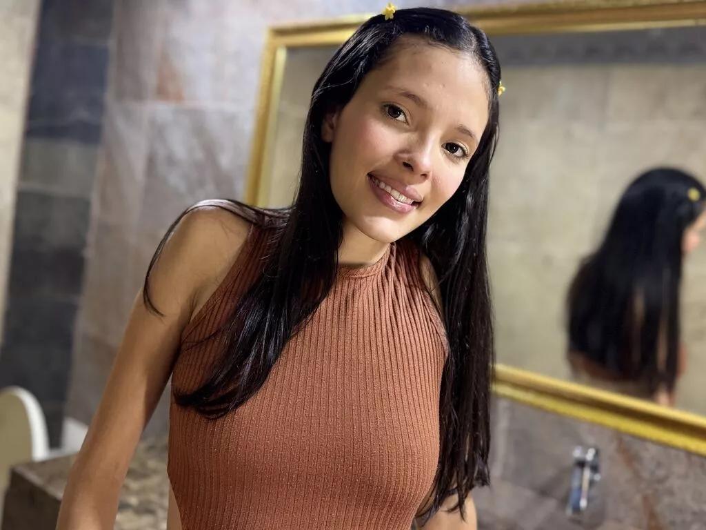BriannaDubois webcams show profile image 