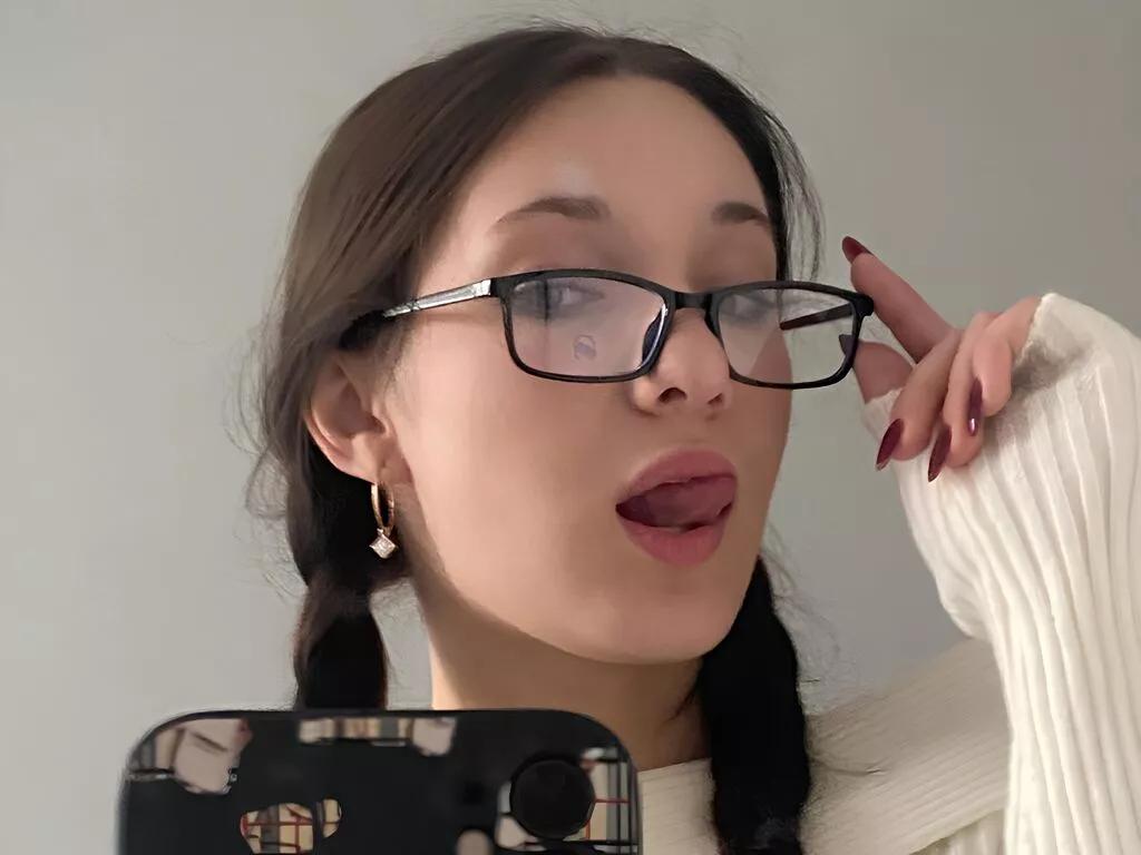 BrittGaillard webcams show profile image 