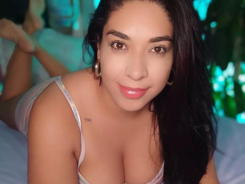 ChristinaYhang webcams show profile image 