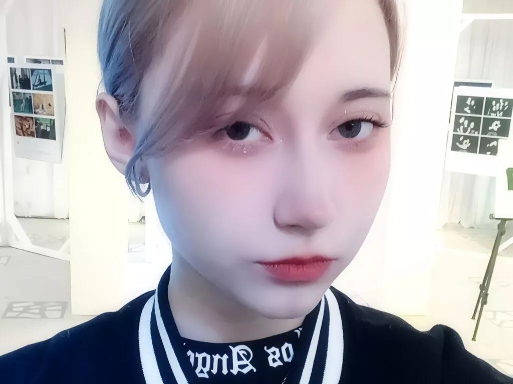 ClaraParks on LiveJasmin