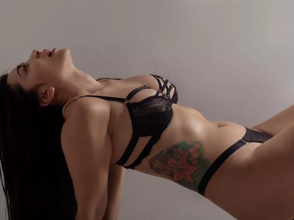 DanielaHernande webcams show profile image 