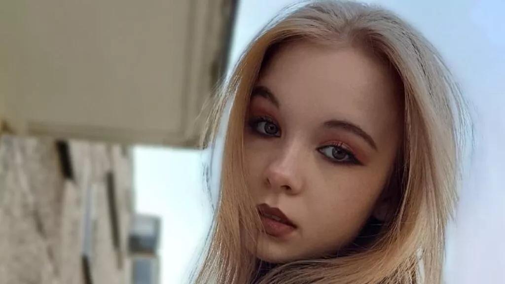 ElletteChesser from LiveJasmin
