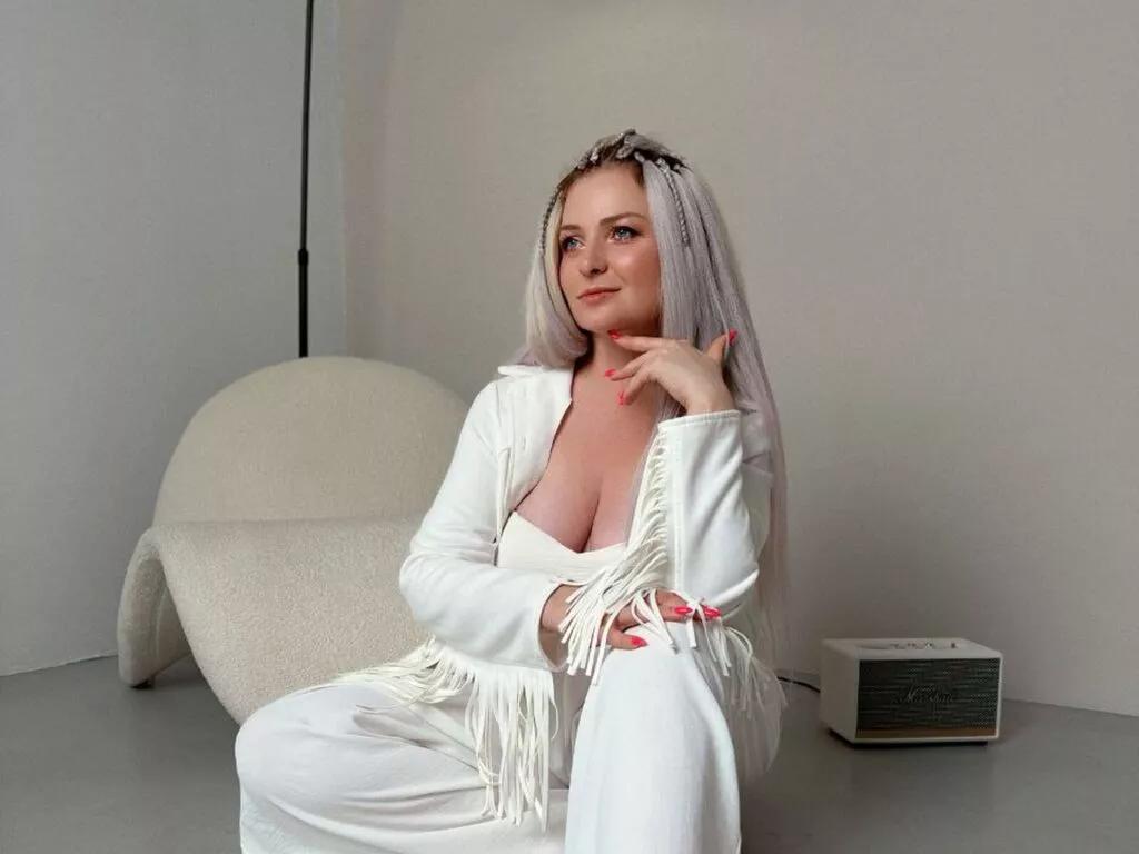 EllieMarks webcams show profile image 