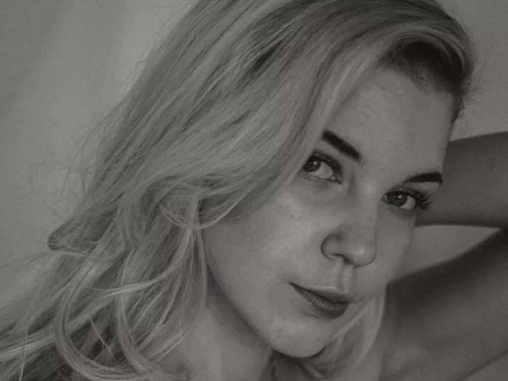 EsmiStewart webcams show profile image 