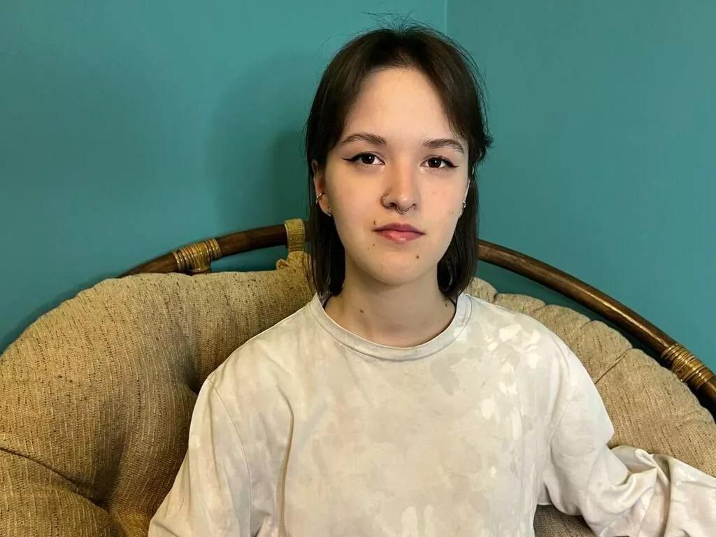 EvaMillier webcams show profile image 