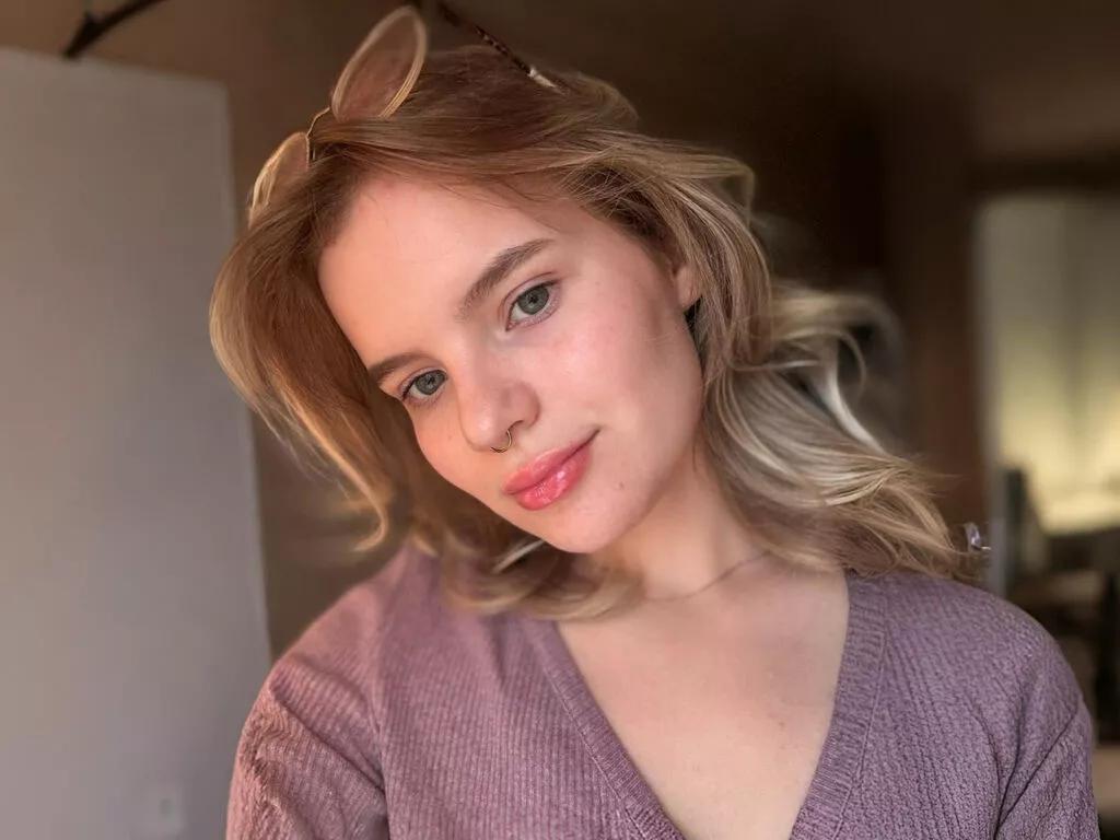 HeidyNemzin webcams show profile image 