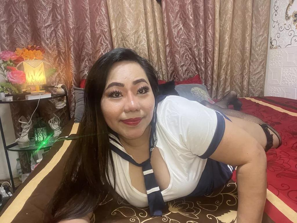 InaRaymondo webcams show profile image 
