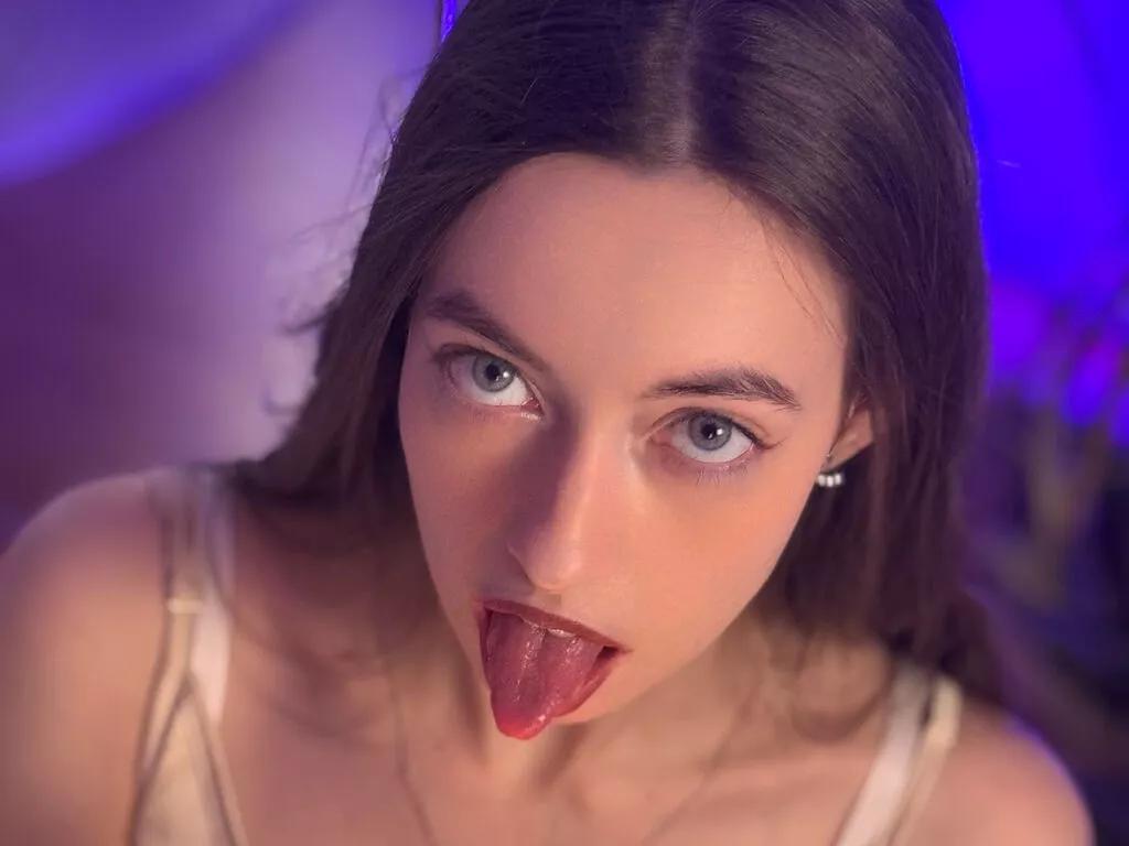 JinnyShiny webcams show profile image 
