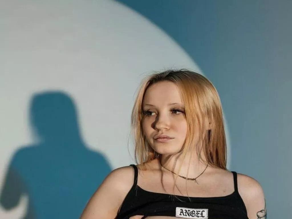 JoyceHoward webcams show profile image 