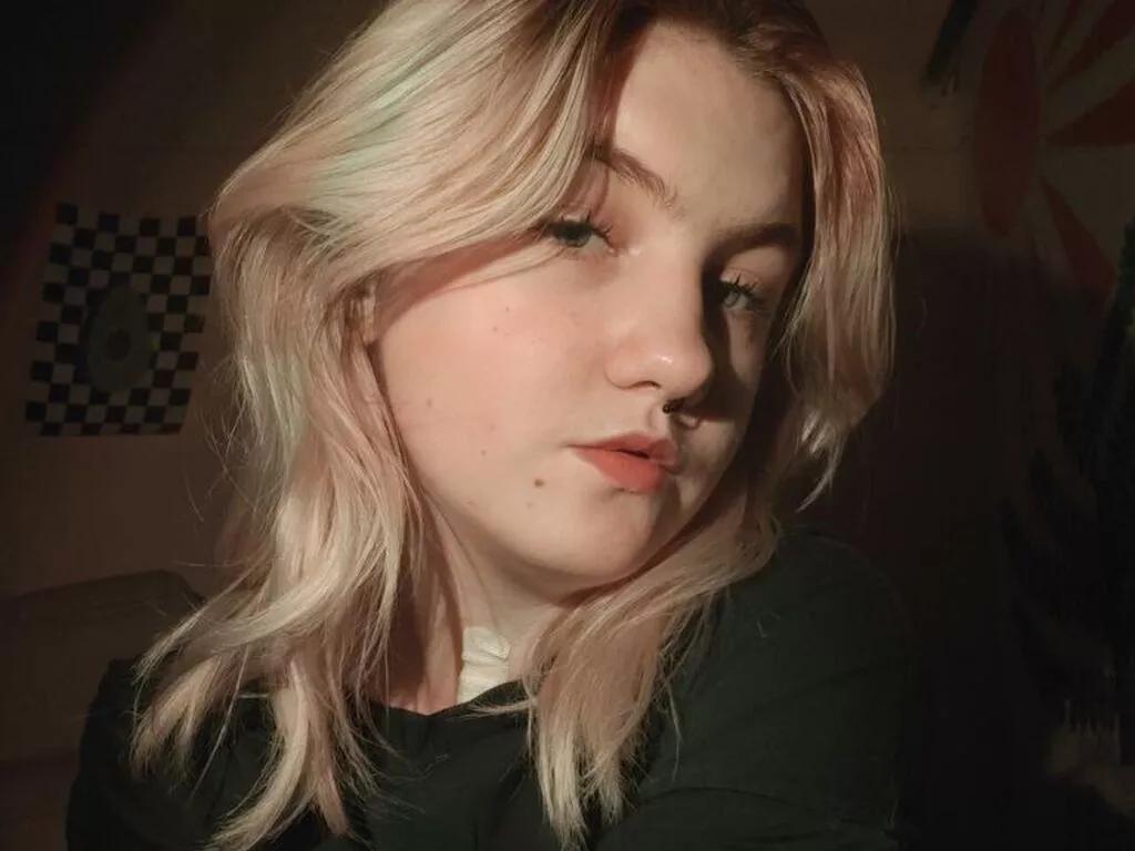 JuliaJips webcams show profile image 