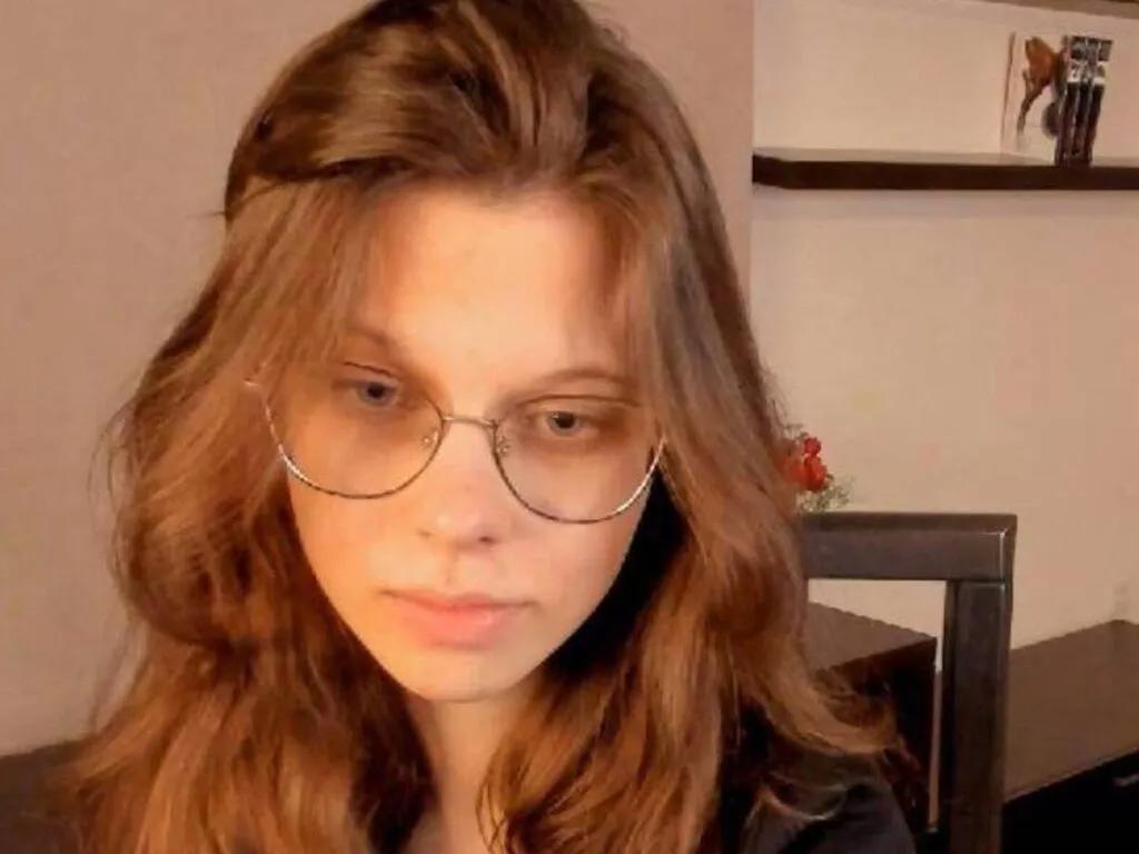 JulinaGorovena webcams show profile image 