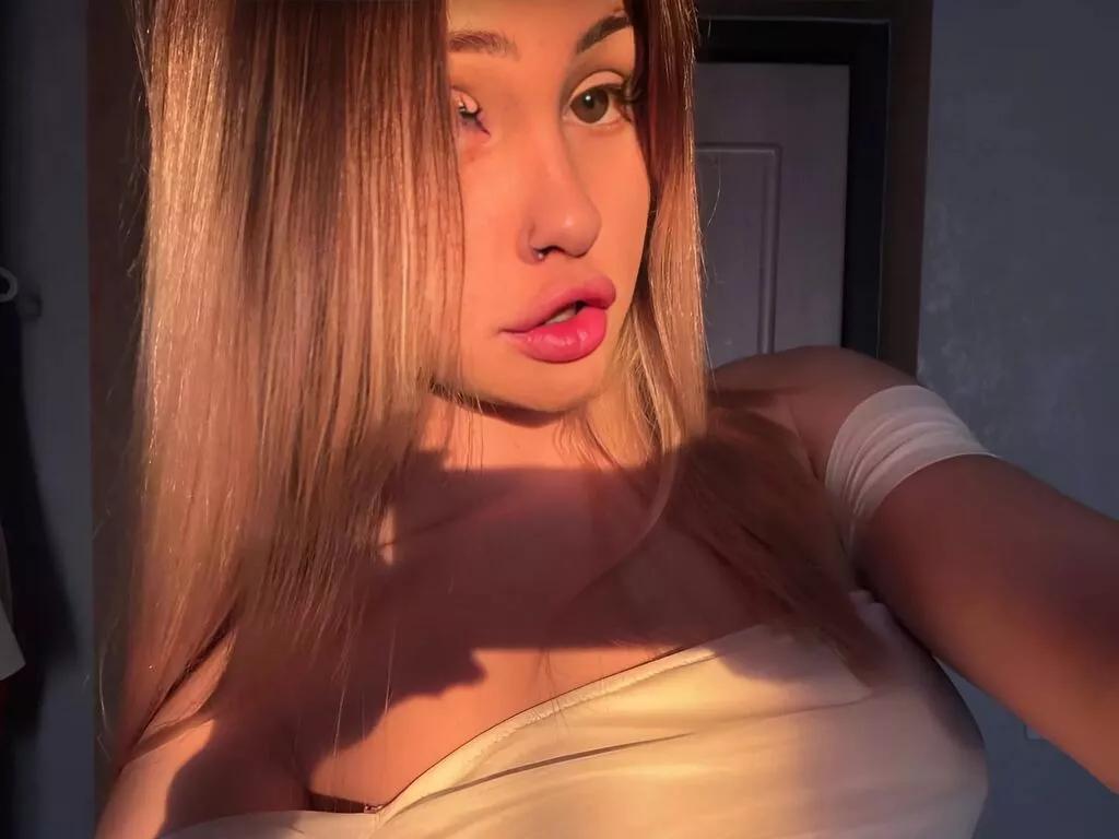 LittleKristy webcams show profile image 