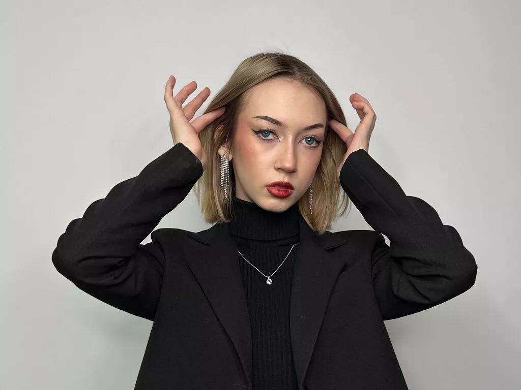 LoisDeman webcams show profile image 