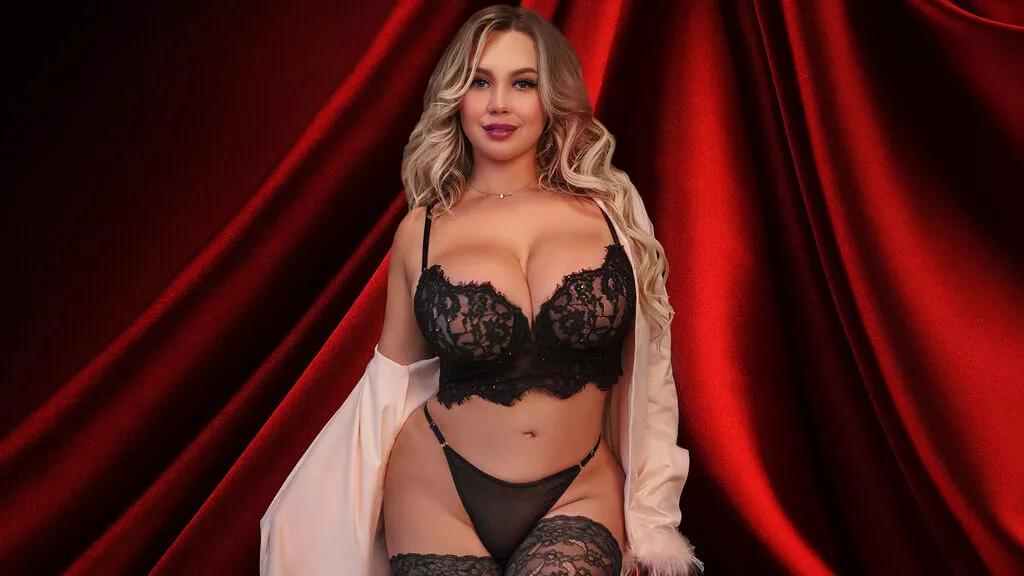 LolaSwanson from LiveJasmin