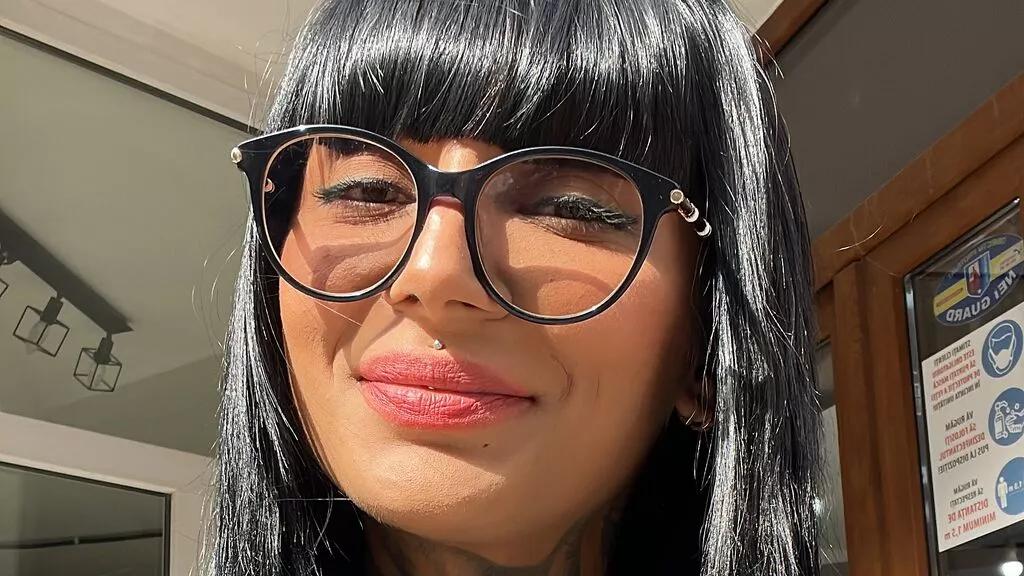 LuckyDeniz webcams show profile image 