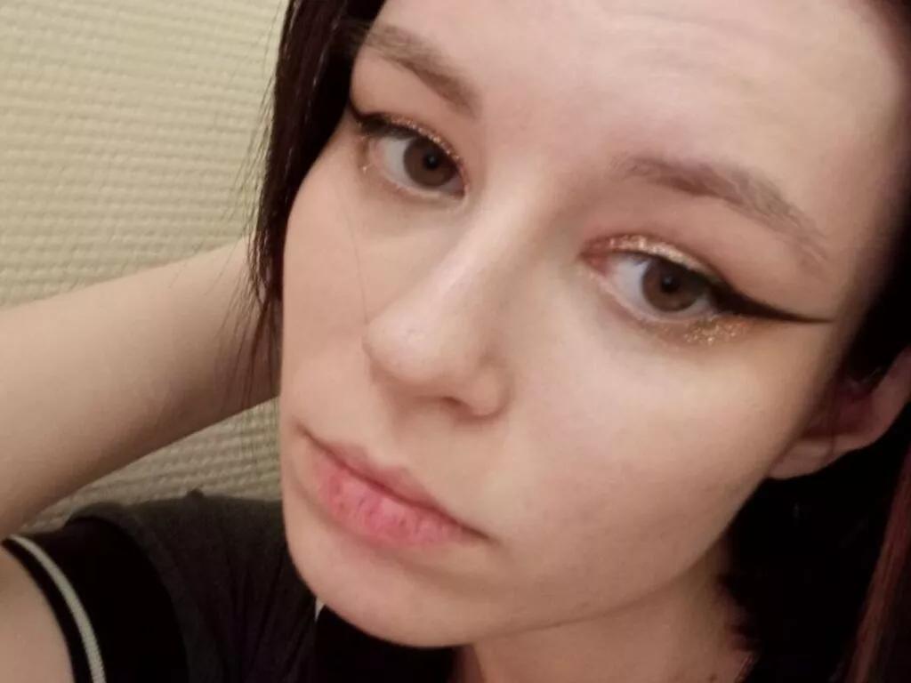 MaeHiatt webcams show profile image 