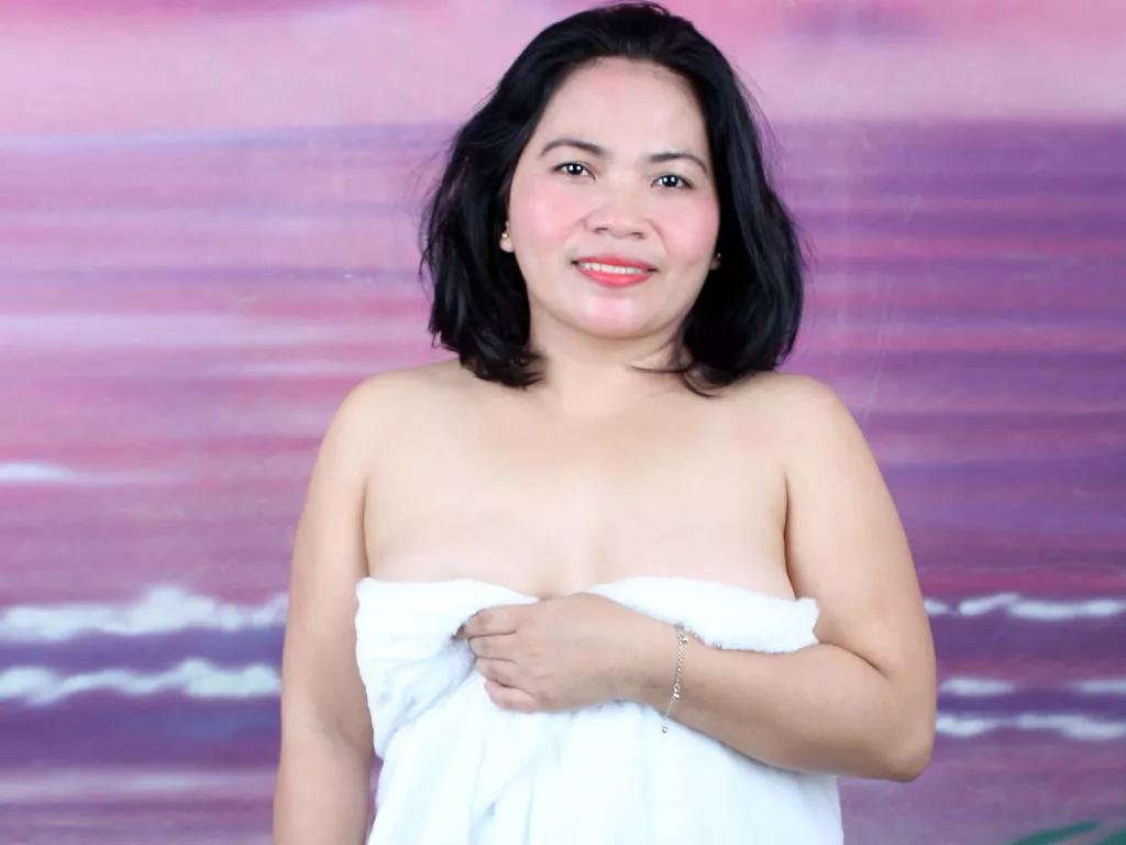 MaeLopez webcams show profile image 