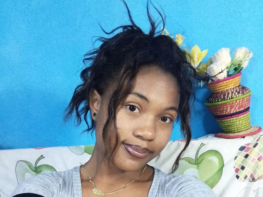 MioraRiva webcams show profile image 