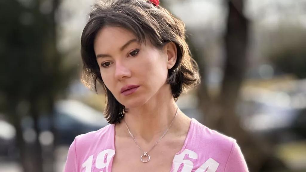 MnemoZeina from LiveJasmin
