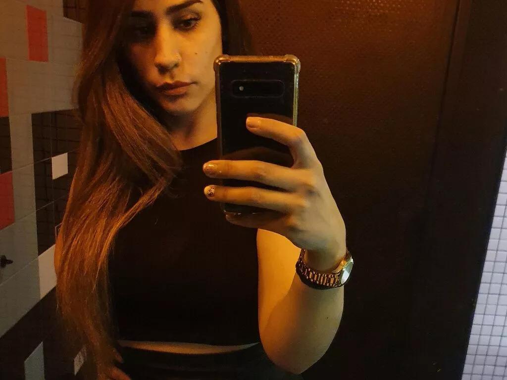 NahiaraBiel webcams show profile image 