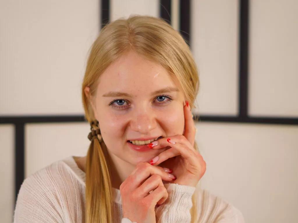 NormaBrougham webcams show profile image 