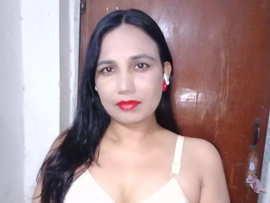 SadiaAngel webcams show profile image 