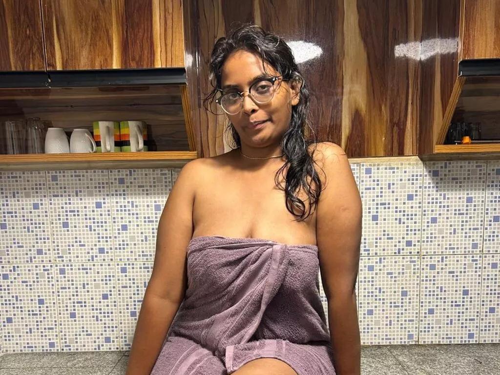 SanjuSanjana webcams show profile image 