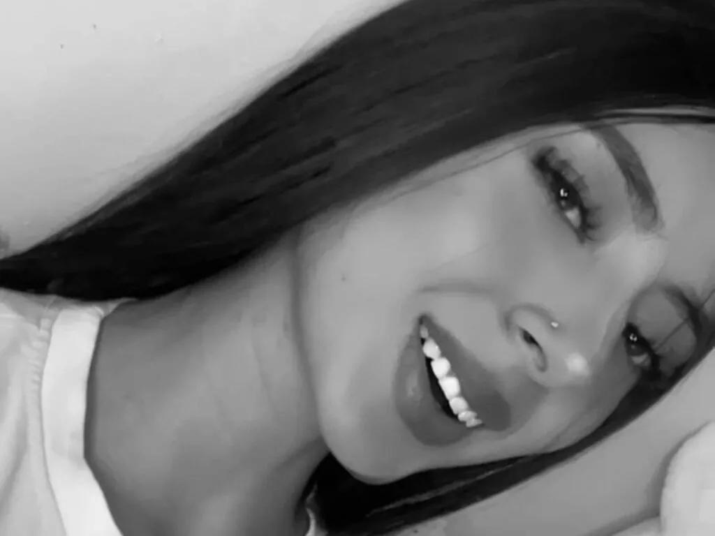 SaraAzul webcams show profile image 