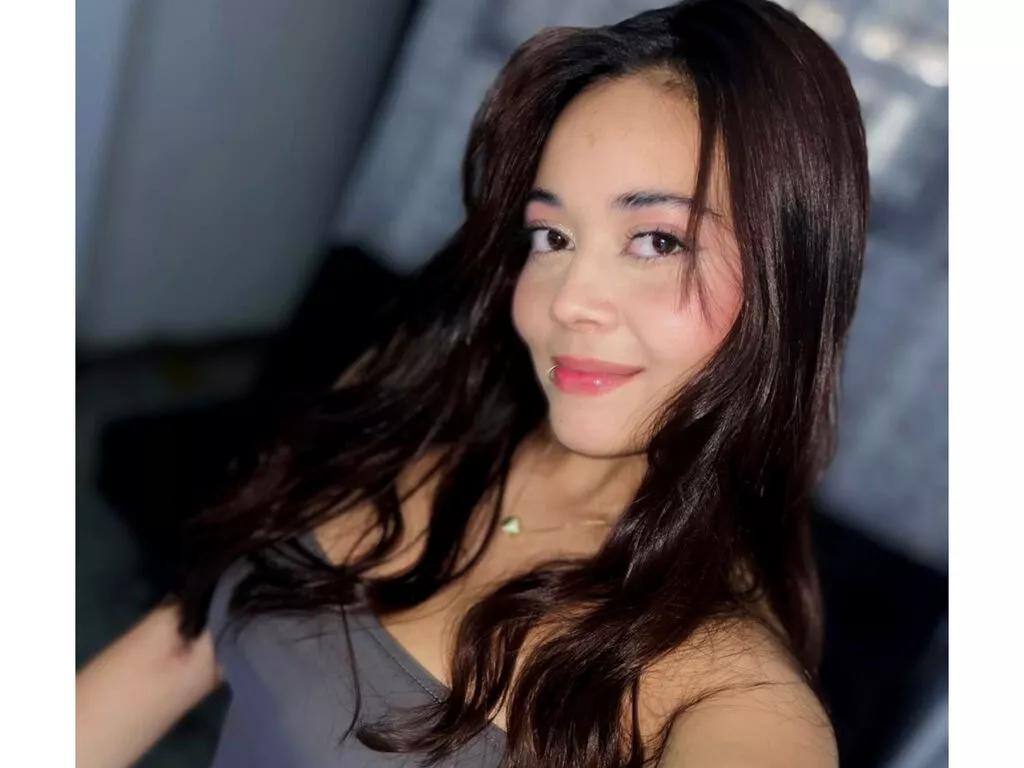 SarahBlass webcams show profile image 