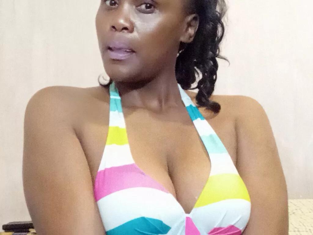 SharlainOgbu webcams show profile image 