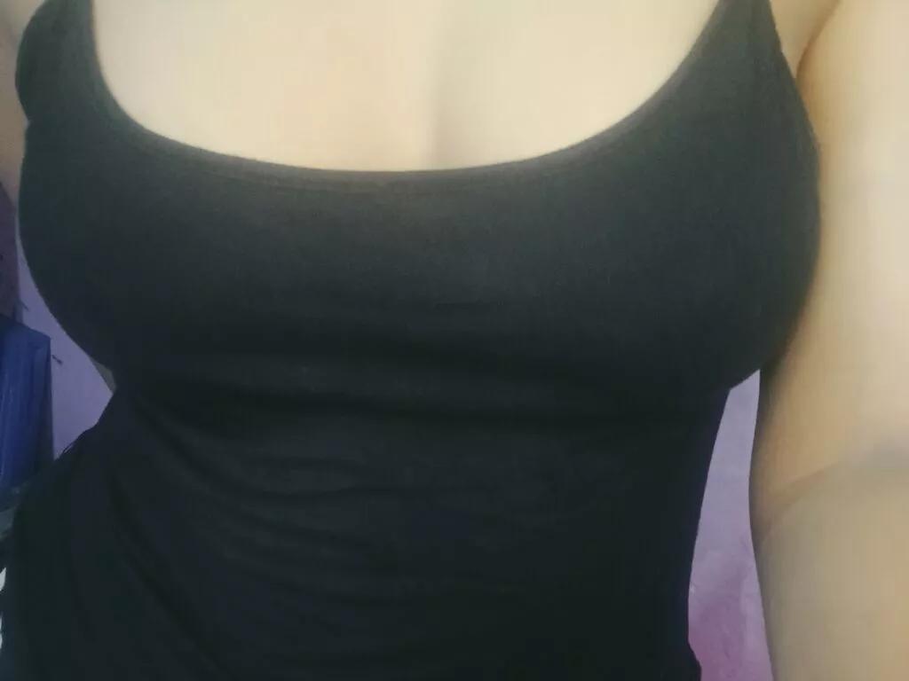 SonaliMishra webcams show profile image 