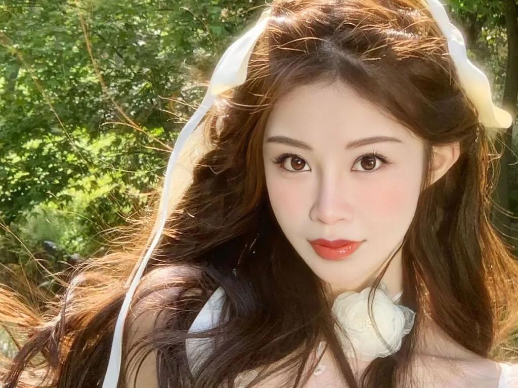 XiaoJuan webcams show profile image 