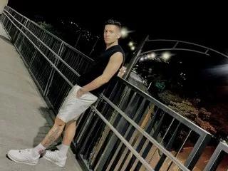 AndyDelacroix webcams show profile image 