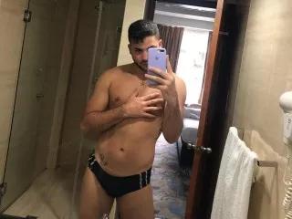 DereckHard from Streamate