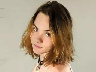 LilBlossomPet from Streamate