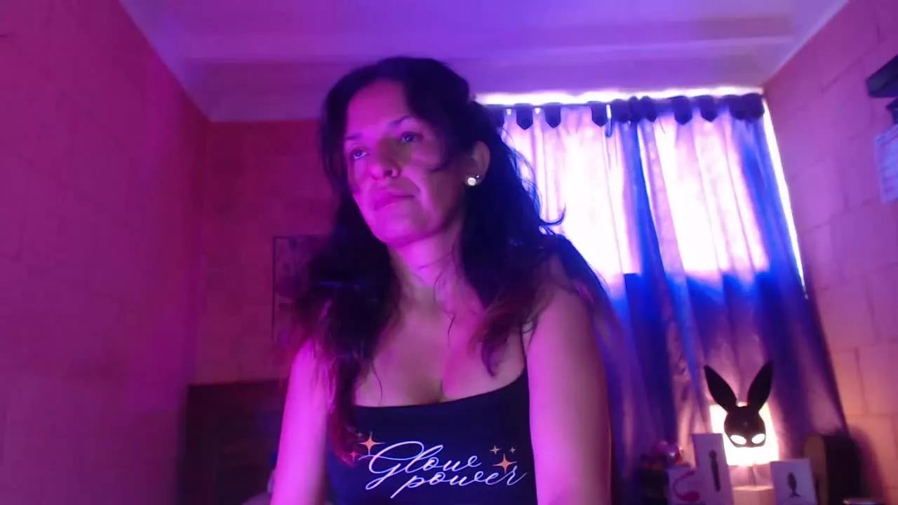 Anngela_Tayson from Streamray