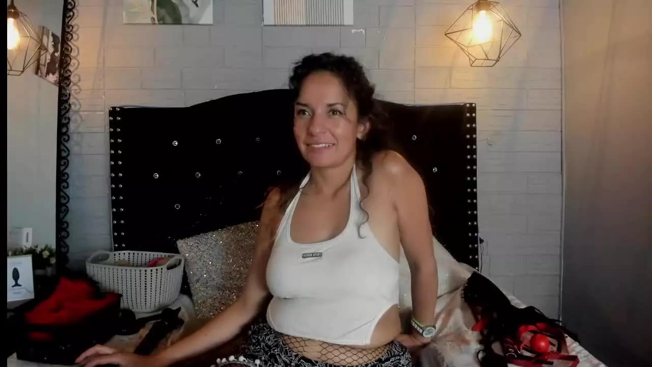 Anngela_Tayson from Streamray