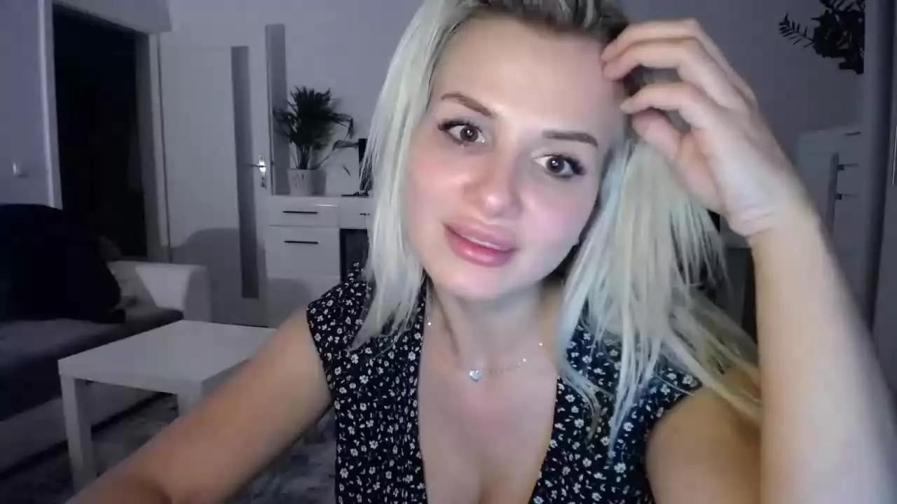 CorneliaDoll webcams show profile image 