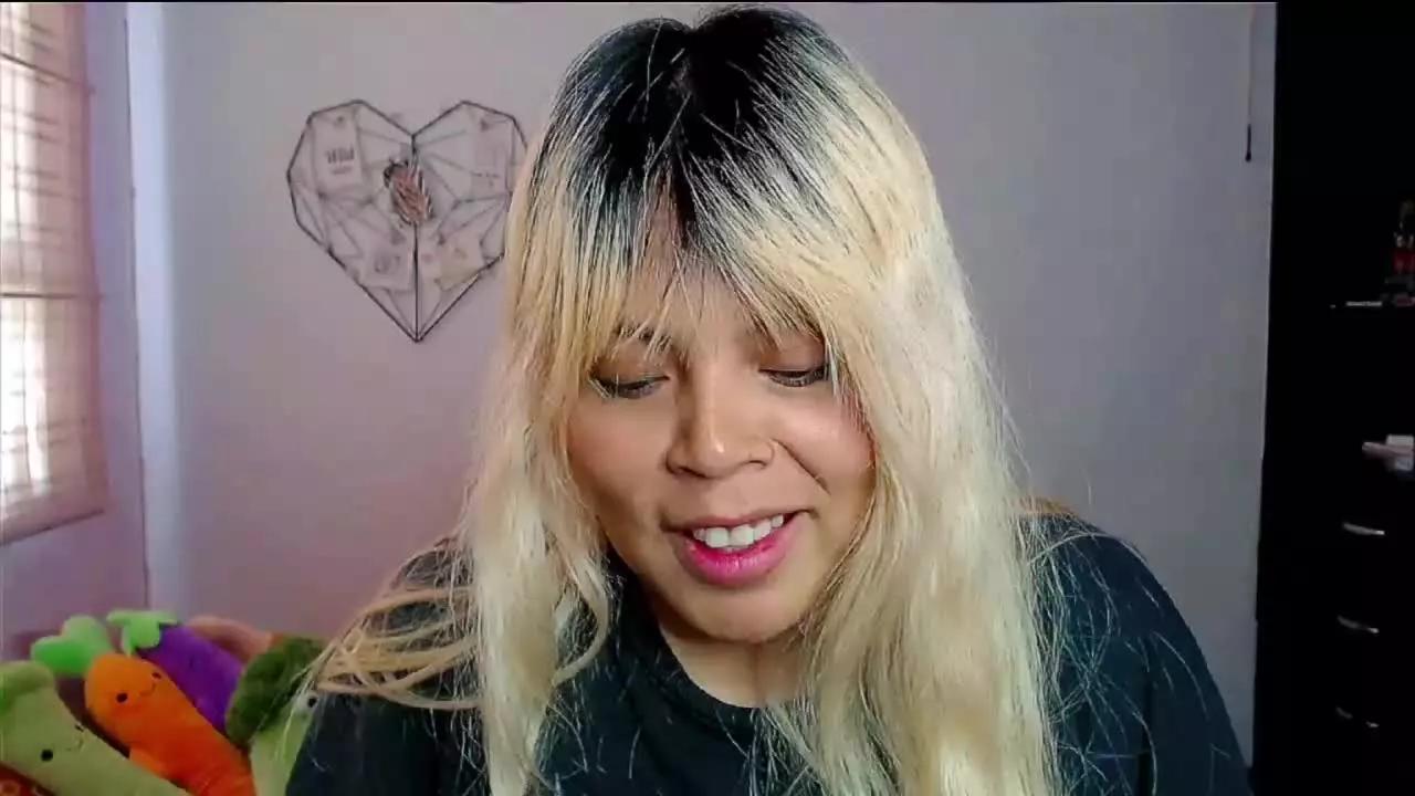 EllieAutumn from Streamray
